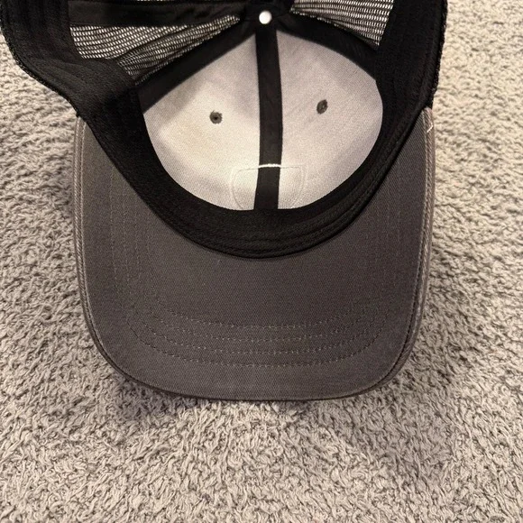 Kuhl Hat Cap Snap Back Black Gray Trucker Mesh‎ Embroidered Shield Patch Mens - Picture 8 of 9